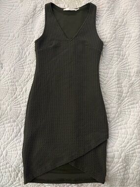 Astr Olive Green Textured V-Neck Mini Dress